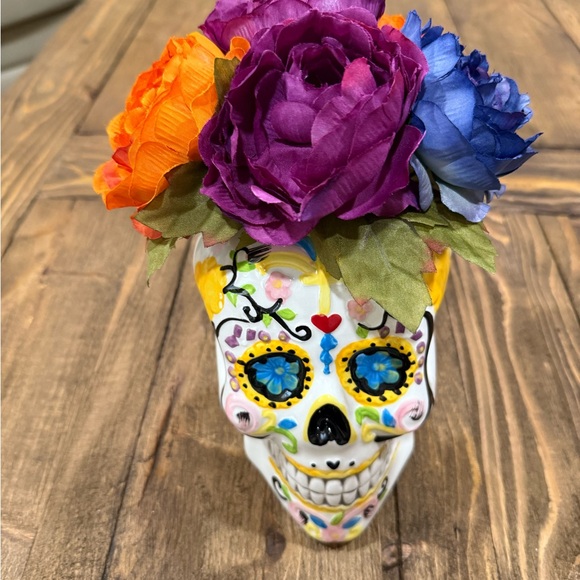 Colorful Sugar Skull/Dia de los Muertos Floral Skull Home Accent - Picture 1 of 6